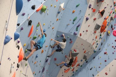 Mur d'escalade naturel