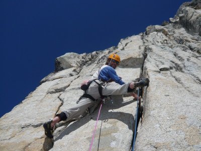 Voie d'escalade de la Roche qui pisse