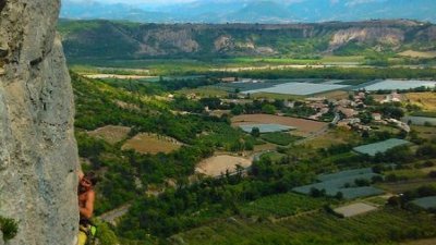 Site d'escalade d'Antonaves : Pierre Grosse