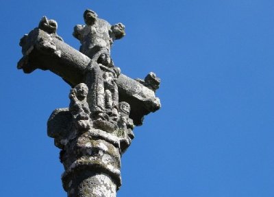 Eglise et croix d'Orlhaguet