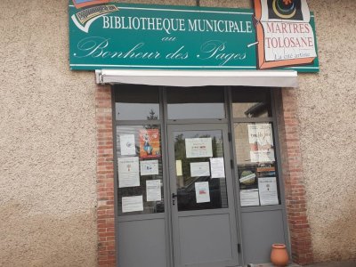 BIBLIOTHEQUE AU BONHEUR DES PAGES
