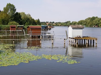Étangs de Hoste et leurs cabanons