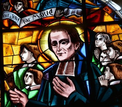 Les Vitraux de l'église Saint Pierre