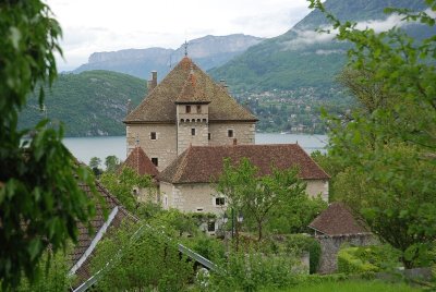 Duingt et ses trois Châteaux
