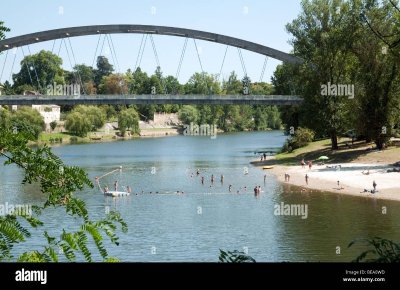 Plage sur le Lot à Castelmoron