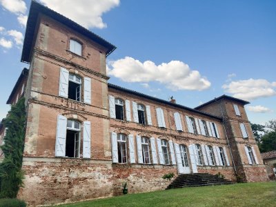 CHATEAU DE MOURVILLES