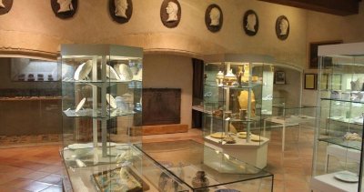 Fermé actuellement -Musée des Faïences