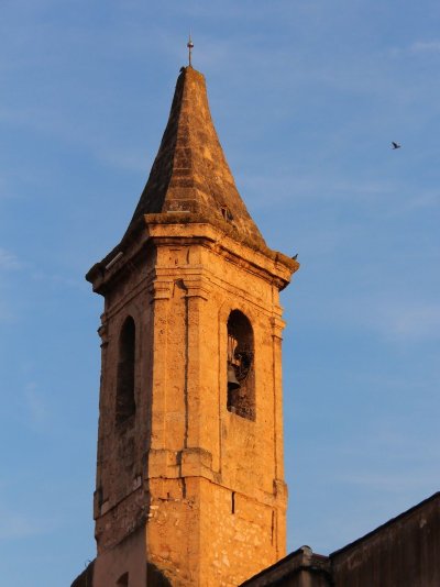 Chapelle et clocher triangulaire de St Jerome de l'Observance