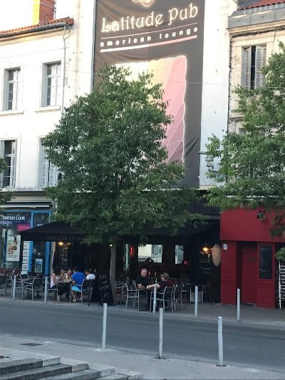 Bar le Latitude Pub