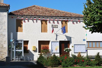 Bibliothèque Municipale de Corme-Écluse