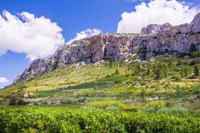 LE CIRQUE DE VINGRAU ET LE PAS DE L'ESCALE
