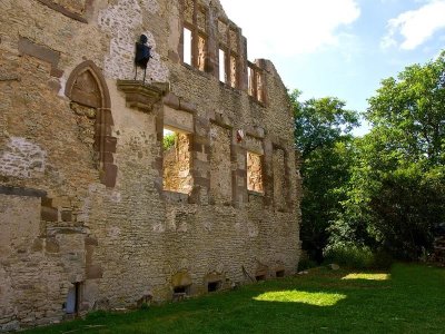 Château de Moyen Qui Qu'en Grogne