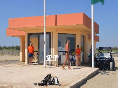 POSTE DE SECOURS N°8