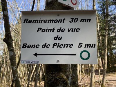 Point de vue du banc de pierre