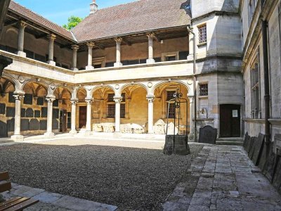 Jardin du musée de la Princerie