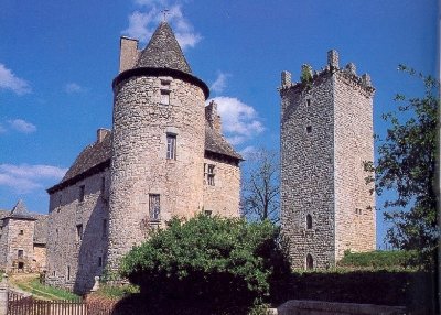 Tour du château de Sénergues