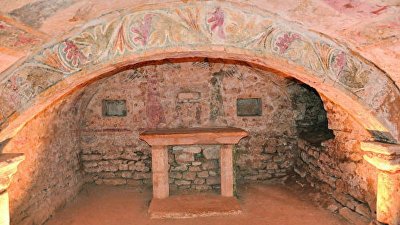 La crypte romane d'Alluy