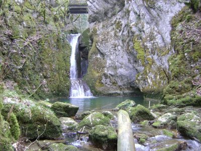 Cascade du Gour de Conche et Roche Tuffiere