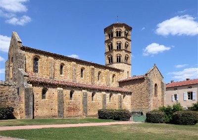 Église romane Notre-Dame-de-l'Assomption