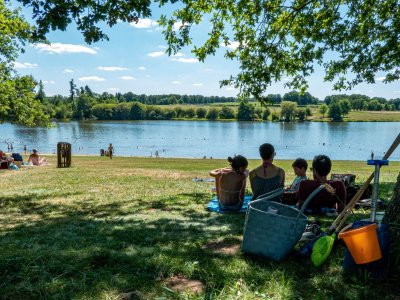 Lacs de Haute-Charente : plage de la Chassagne