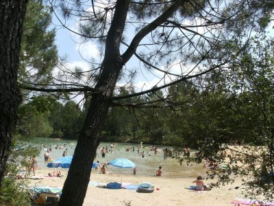 Plage de la Base de Loisirs de Beauvallon Beach