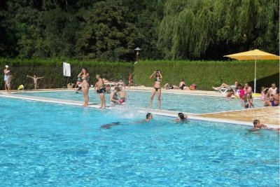 Piscine d'Azé