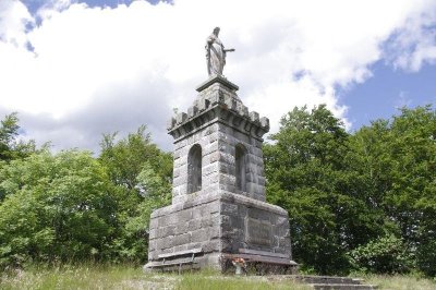 Monument de la vierge du chastelat