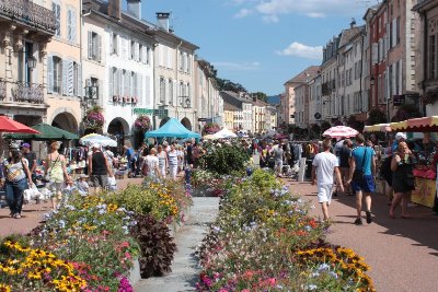 Les arcades de la rue Charles de Gaulle