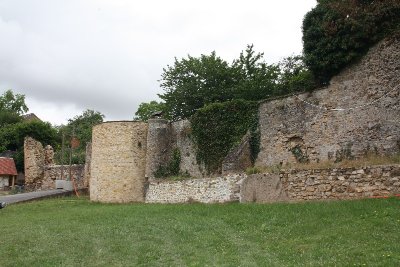 Ainay-le-Château