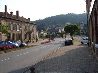 GIVONNE, Village Fleuri "2 Fleurs"