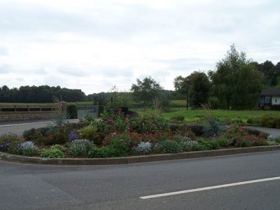MONDIGNY, Village Fleuri "2 Fleurs"