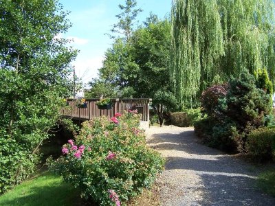 TOURNES, Village Fleuri "2 Fleurs"