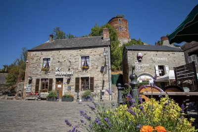 HIERGES, Village Fleuri " 3 Fleurs "