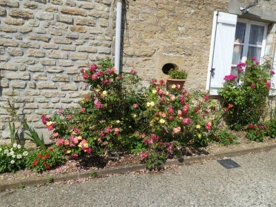 Jandun Village Fleuri "2 Fleurs"