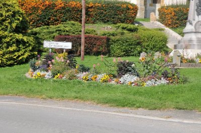 Saint-Morel - Village Fleuri "2 Fleurs"