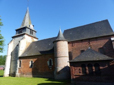 Église fortifiée Saint-Martin (vue extérieure)