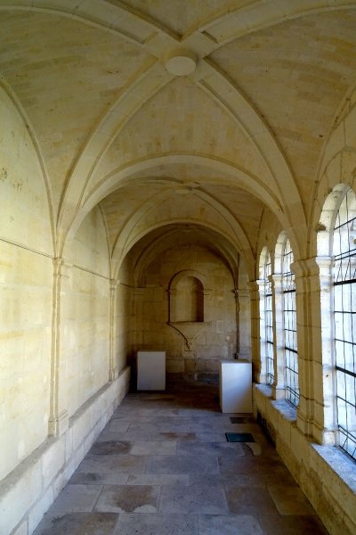 Cloître de l'ancien Hôtel-Dieu