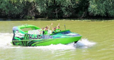 Jet Boat Alligator