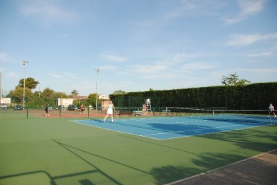 Terrain de tennis