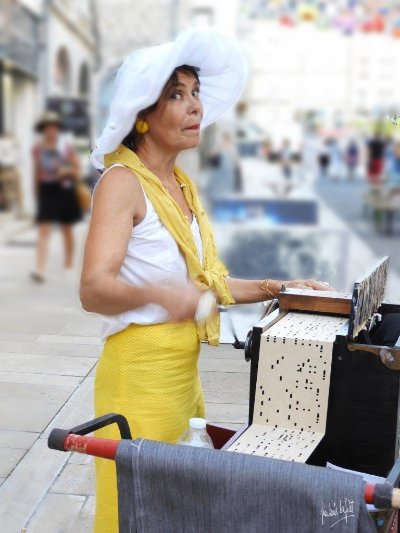 Battant : chansons des rues au son de l'orgue de barbarie