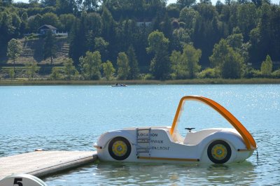 Clairvaux pedal boat