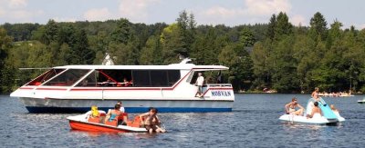 Bateau-promenade "Morvan" sur le lac des Settons