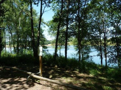 SERRES-CASTET : tour du lac