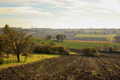 Espiens, dans les coteaux, vers le château de Salles