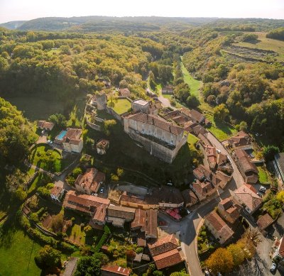 Blanquefort, un château sur la Briolance