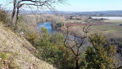 Monségur, balade autour du « mont sûr »
