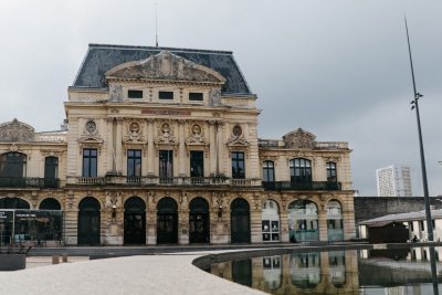 Cherbourg-en-Cotentin < > Le Vast