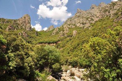 RANDONNÉE LES TERRASSES MONS-LA-TRIVALLE