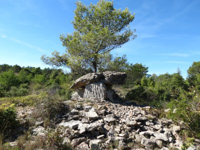 RANDONNÉE LE DOLMEN