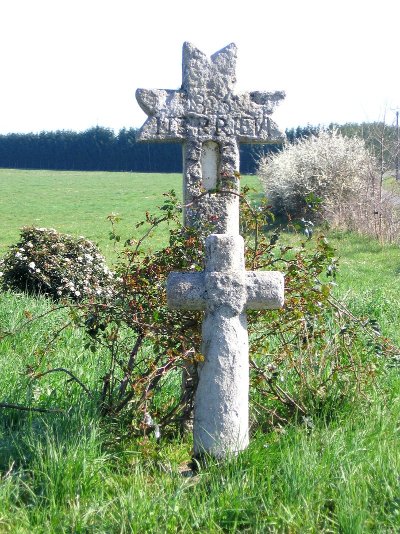 Notre Dame d'Allençon - 63 - De Vignes en Forêt